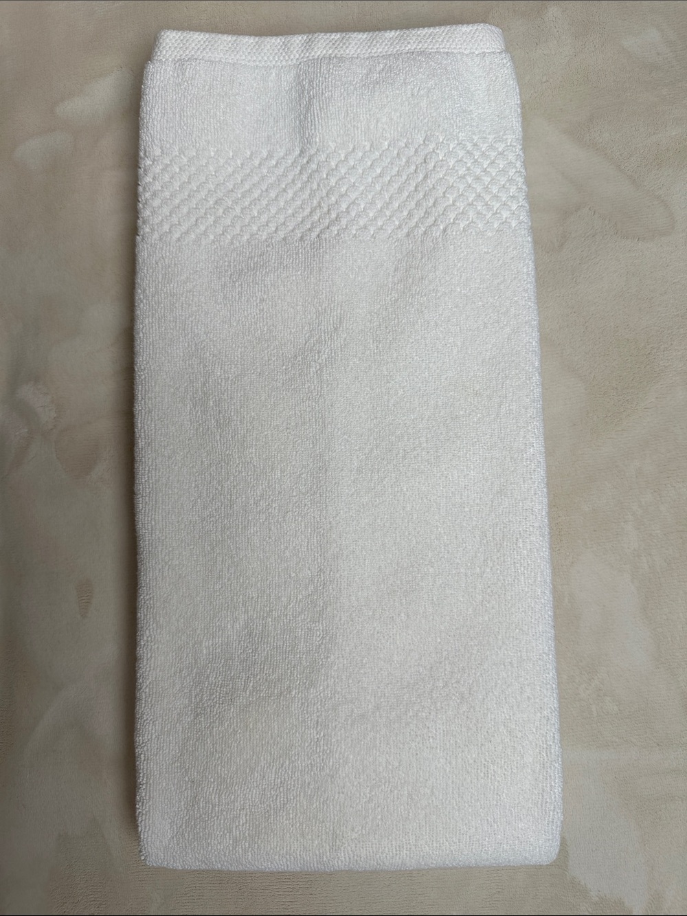Matouk White Lotus Tub Mat. USED.